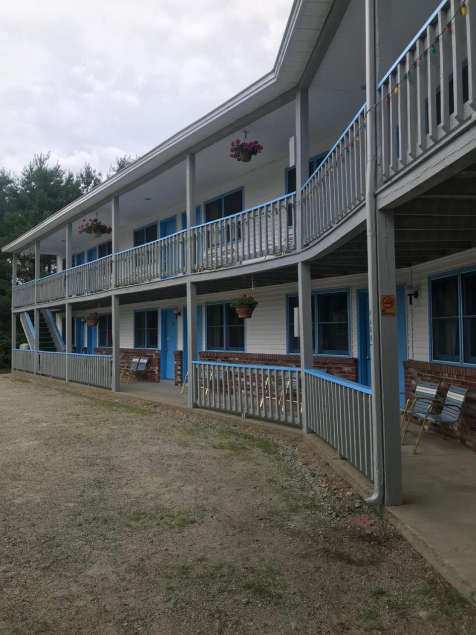 Four Seasons Motor Inn Twin Mountain Екстериор снимка