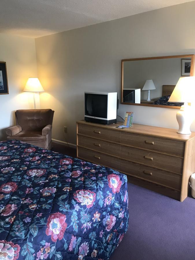Four Seasons Motor Inn Twin Mountain Екстериор снимка