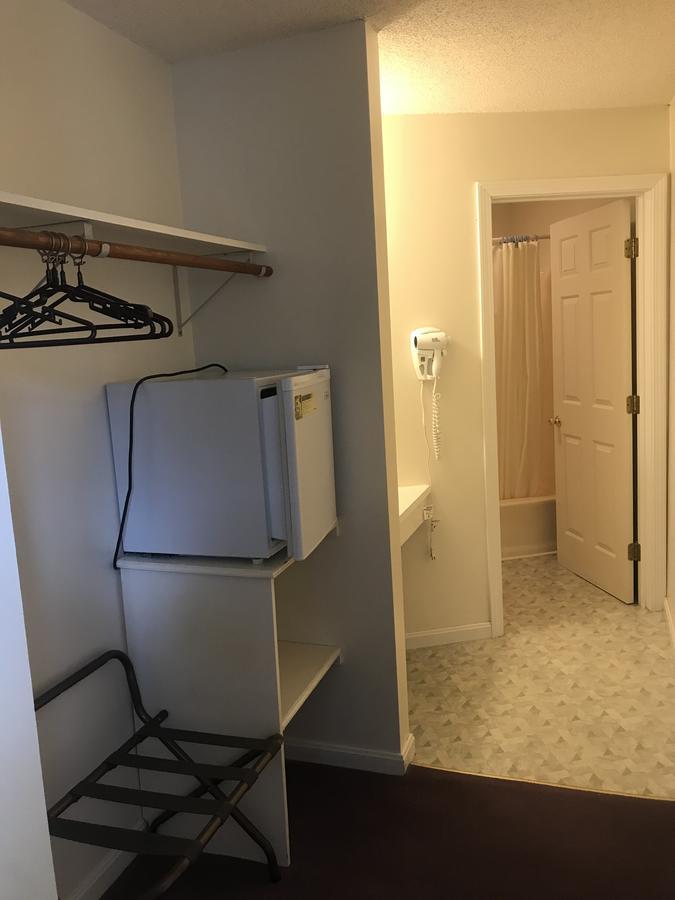 Four Seasons Motor Inn Twin Mountain Екстериор снимка