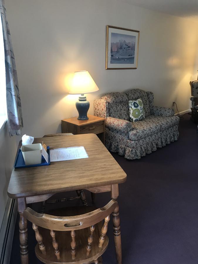Four Seasons Motor Inn Twin Mountain Екстериор снимка