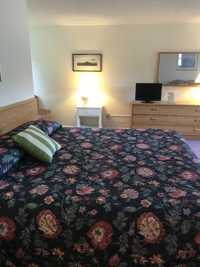 Four Seasons Motor Inn Twin Mountain Екстериор снимка