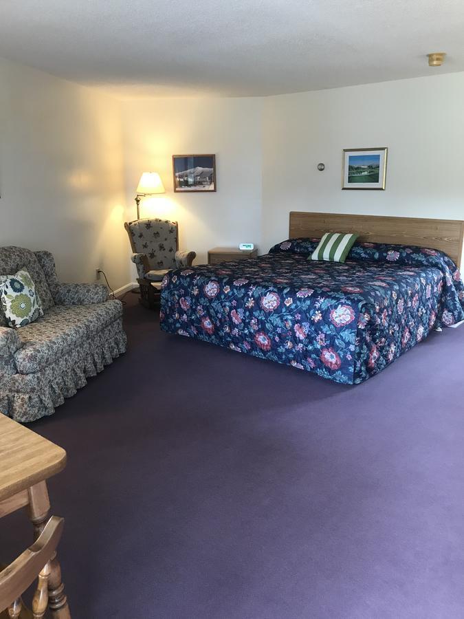 Four Seasons Motor Inn Twin Mountain Екстериор снимка